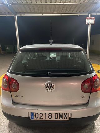 Volkswagen Golf 2003