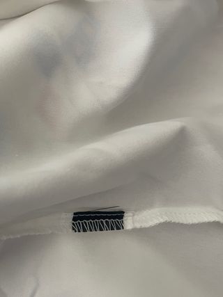 Blusa blanca bordada talla 42