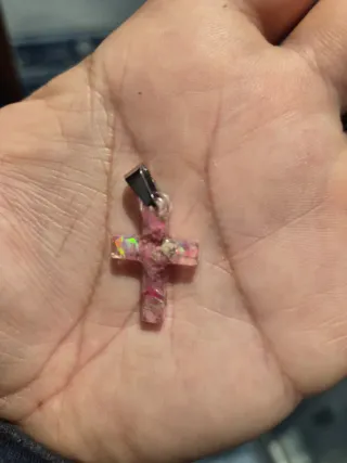 Colgante Cruz Ópalo Rosa