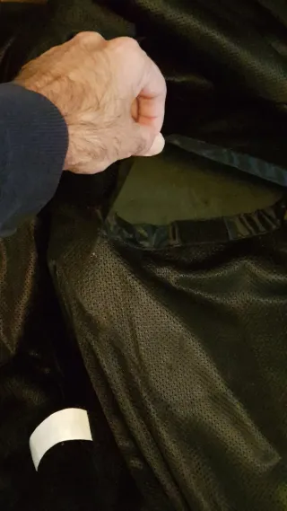 Chaqueta de moto piel negra con capucha