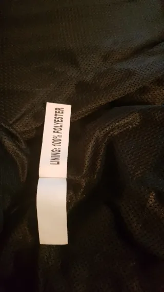 Chaqueta de moto piel negra con capucha