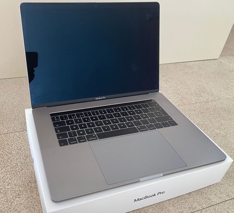 MacBook Pro (15 pulgadas, 2017) A1707 Apple