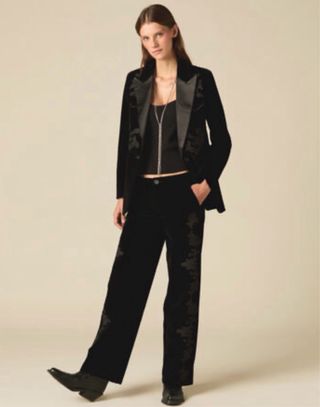 Pantalón bordado floral terciopelo negro