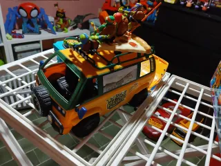 Furgoneta Tortugas Ninja con Figuras