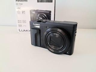 Cámara Panasonic Lumix TZ90 con caja