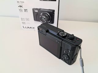 Cámara Panasonic Lumix TZ90 con caja