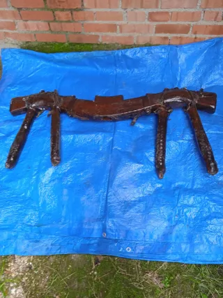 Yugo de madera antiguo