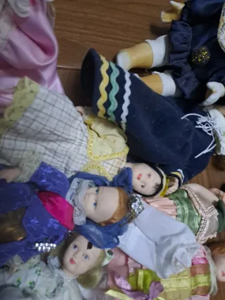 Collezione di bambole in porcellana