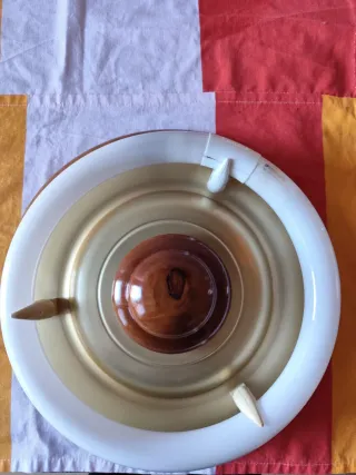 Lámpara de techo madera y metal. Techo cocinas