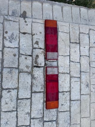 Tulipas traseras nissan