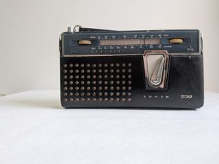 Radios y grabadora vintage Sanyo