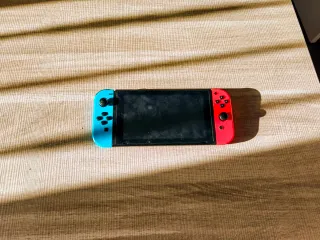 Nintendo Switch + Accessori + Custodia