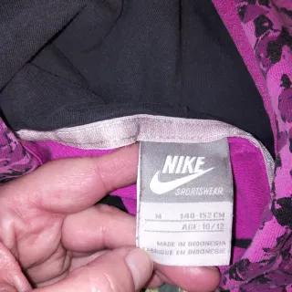 Sudadera Nike Estampada Rosa y Negra