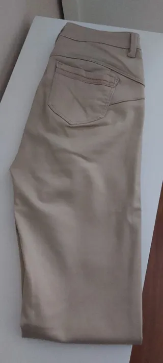 Pantalones pitillo Morgan beige