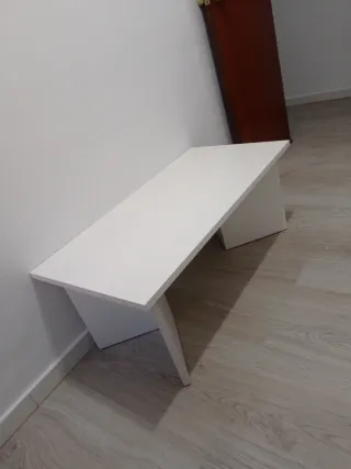 Mesa de centro blanca de madera