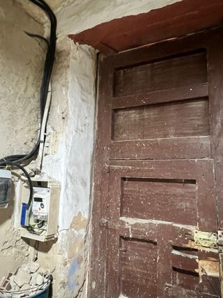 Puerta de entrada antigua ancho 175 y alto 265