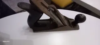 Cepillo de carpintero antiguo