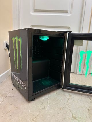 Mini Nevera Monster Edición Limitada