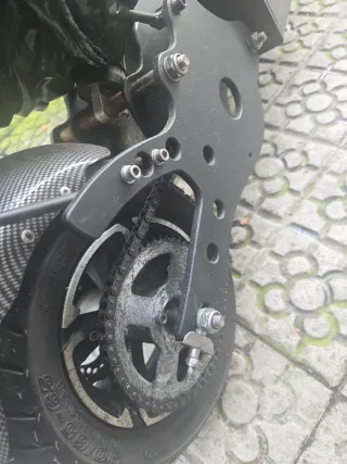 Patinete Eléctrico 2000W tiene un año de garantia