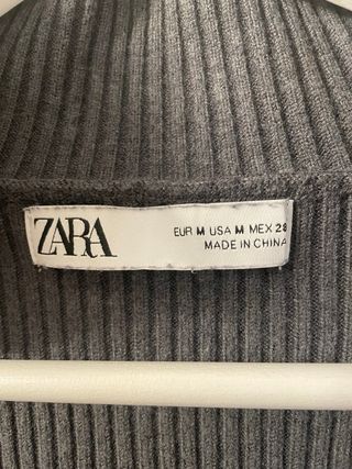 Jersey Zara manga abullonada gris