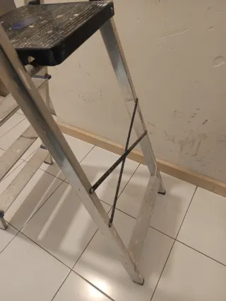 Escalera plegable aluminio