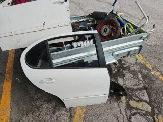 Puerta Seat León MK1 Roja