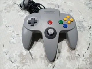 Consola Nintendo 64 Completa con Mandos