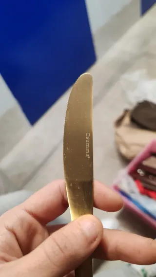Tenedor/cuchillo oro de metal