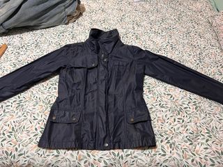 Chaqueta impermeable azul