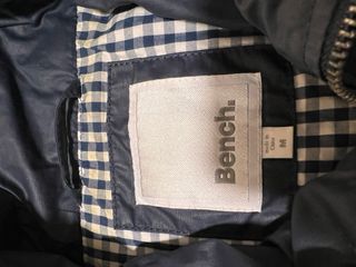 Chaqueta impermeable azul