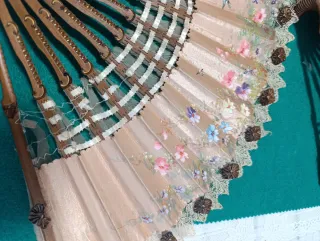 Lott di ventagli vintage dipinti a mano
