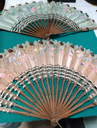 Lott di ventagli vintage dipinti a mano