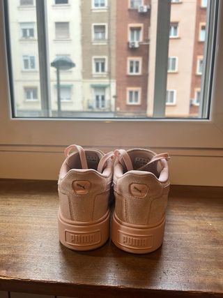 Zapatillas Puma Talla 39  Blancas 40€ Rosa 45€