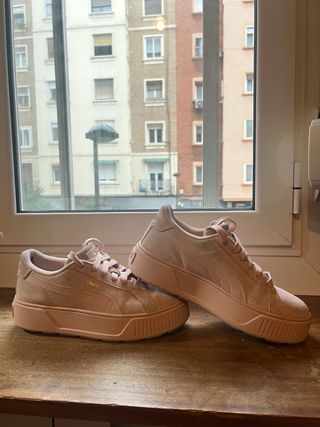 Zapatillas Puma Talla 39  Blancas 40€ Rosa 45€