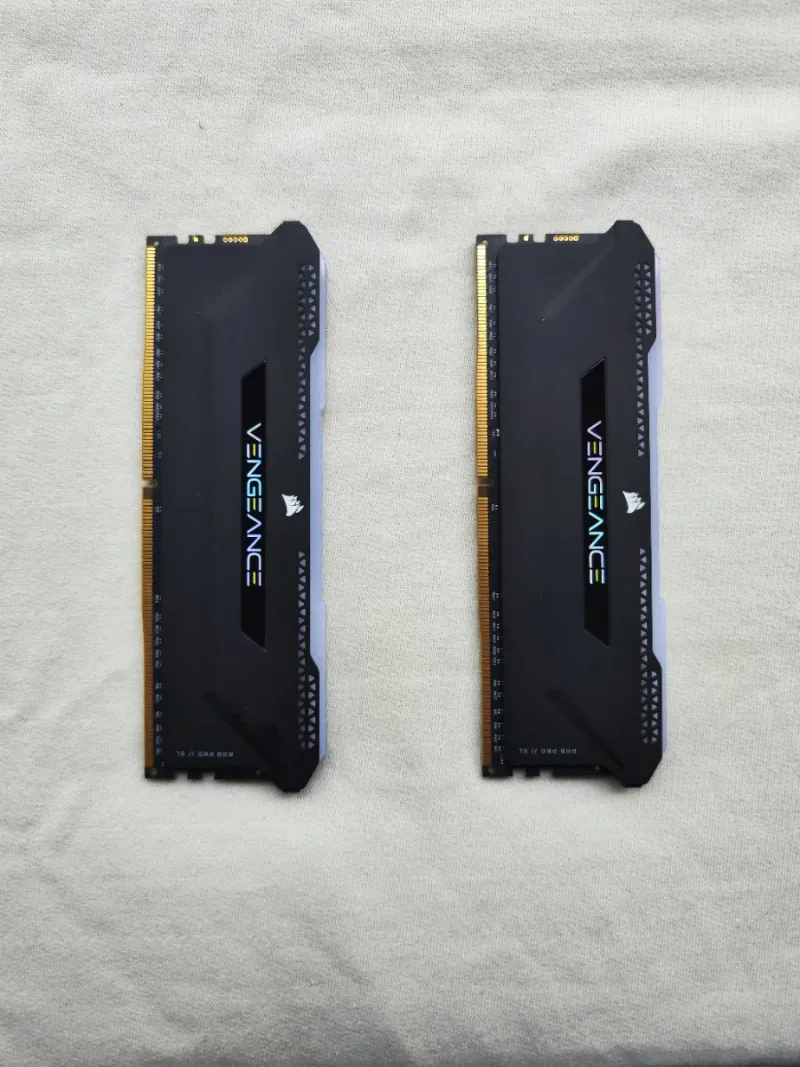 Memoria RAM 16GB (2x8GB) DDR4 Corsair Vengeance