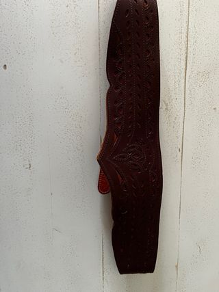 Cinturón de cuero rociero artesanal