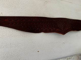 Cinturón de cuero rociero artesanal