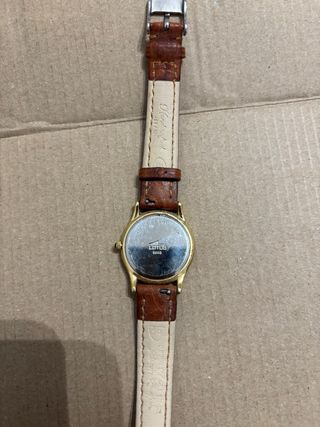 Reloj Lotus Quartz Dorado