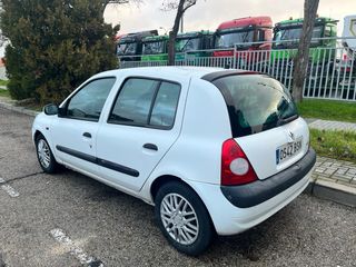 Renault Clio 2000