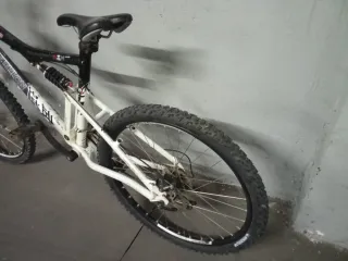 Bicicleta Montaña Decathlon Blanca