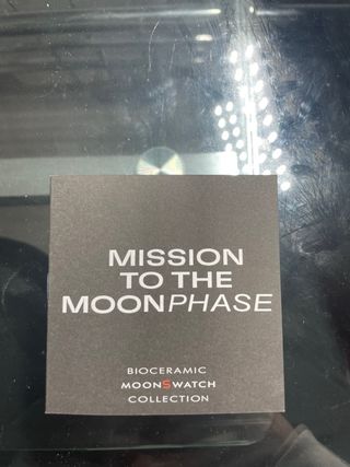 Reloj Omega x Swatch Snoopy Moonphase