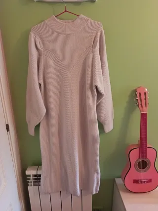 Vestido de punto beige