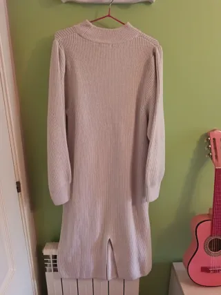 Vestido de punto beige