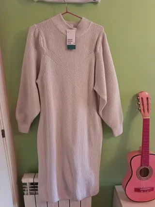 Vestido de punto beige