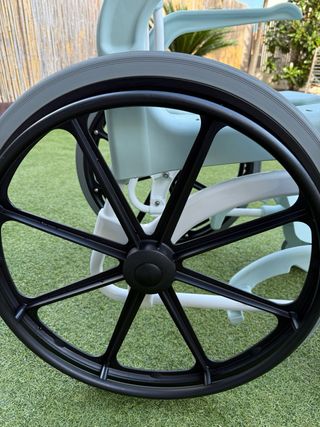 Silla ruedas ducha y wc Etac Clean autopropulsable