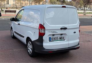 Ford Transit Courier 2023