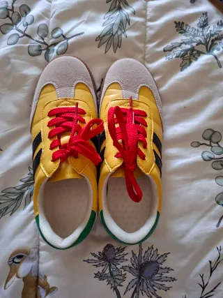 Sneakers sportive gialle