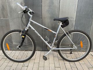 Bicicleta de Montaña Decathlon Plata