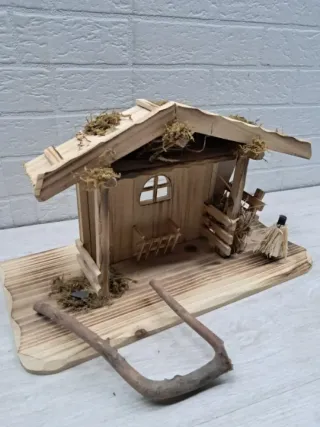 Capanna di montagna per presepe in legno