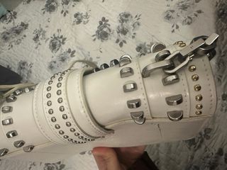 Borsa Pinko Bianca con Dettagli Oro e Borchie